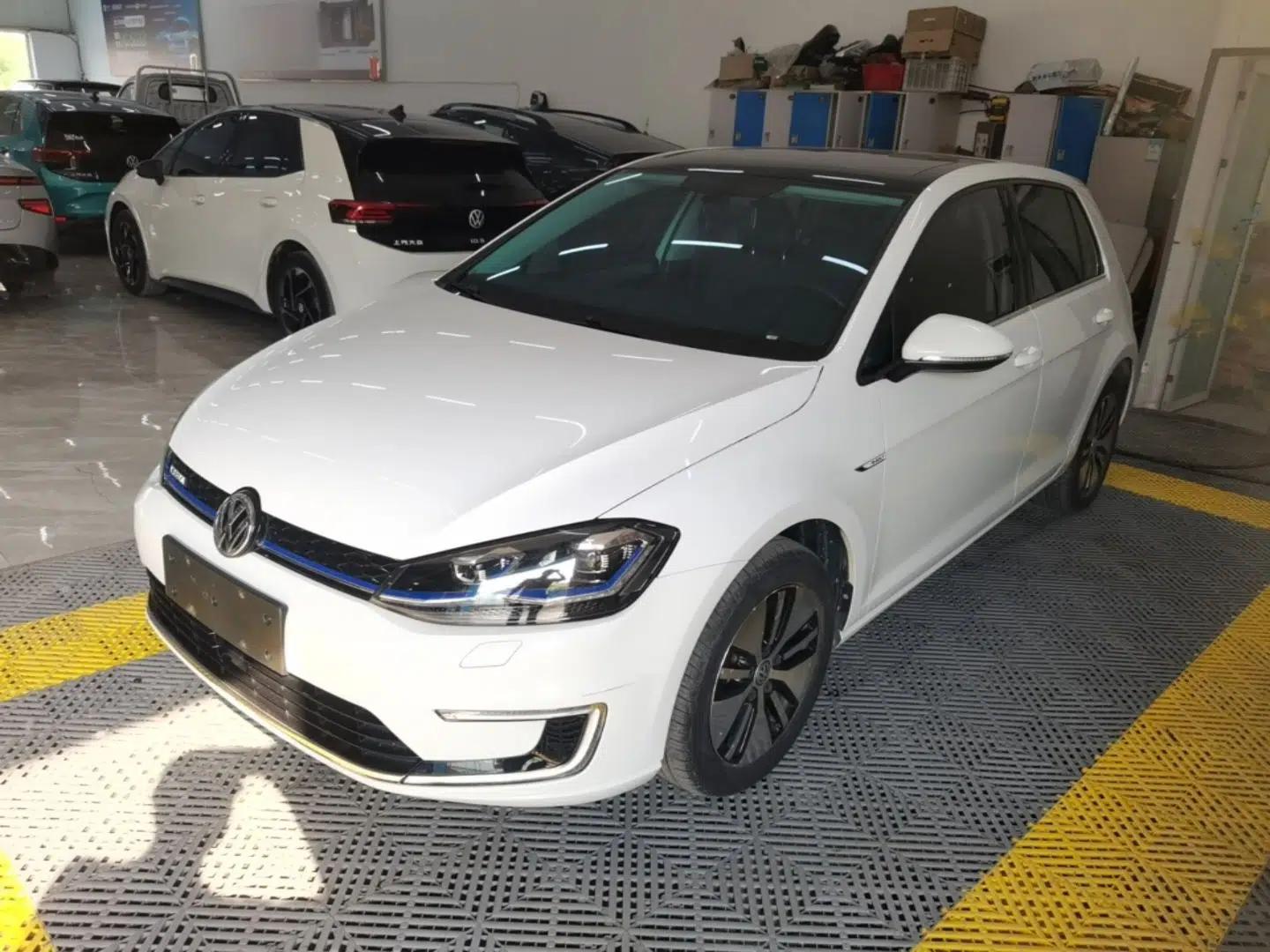 Volkswagen Golf Pure Electric 2020 Chari — миниатюра 1