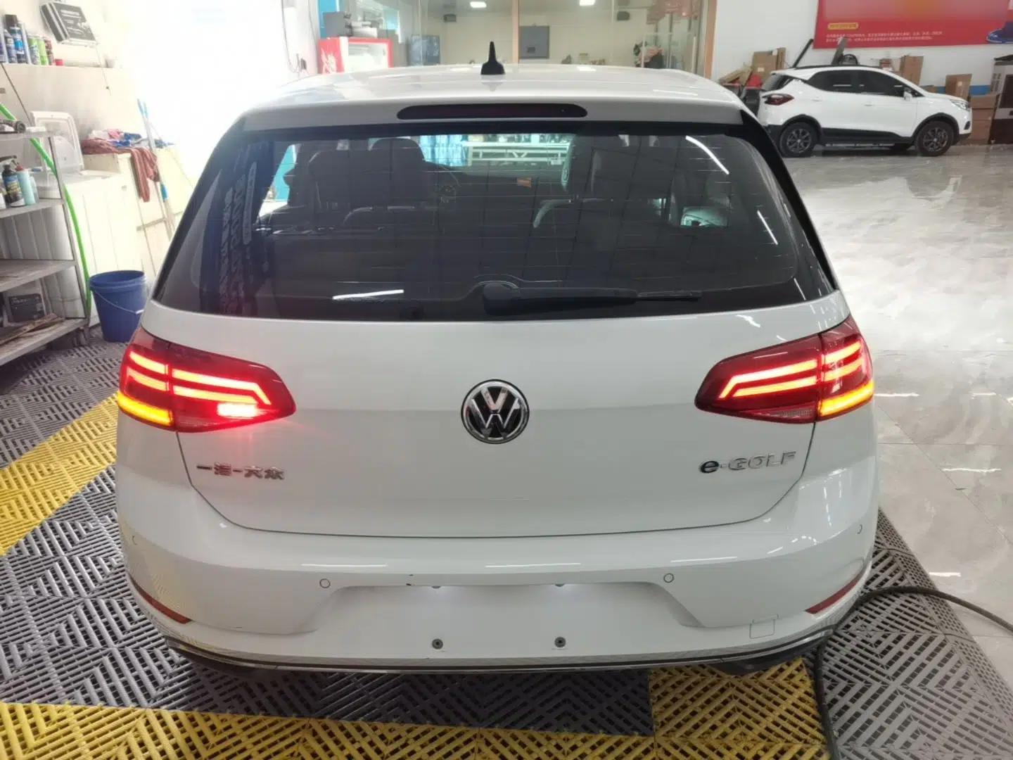 Volkswagen Golf Pure Electric 2020 Chari — миниатюра 5