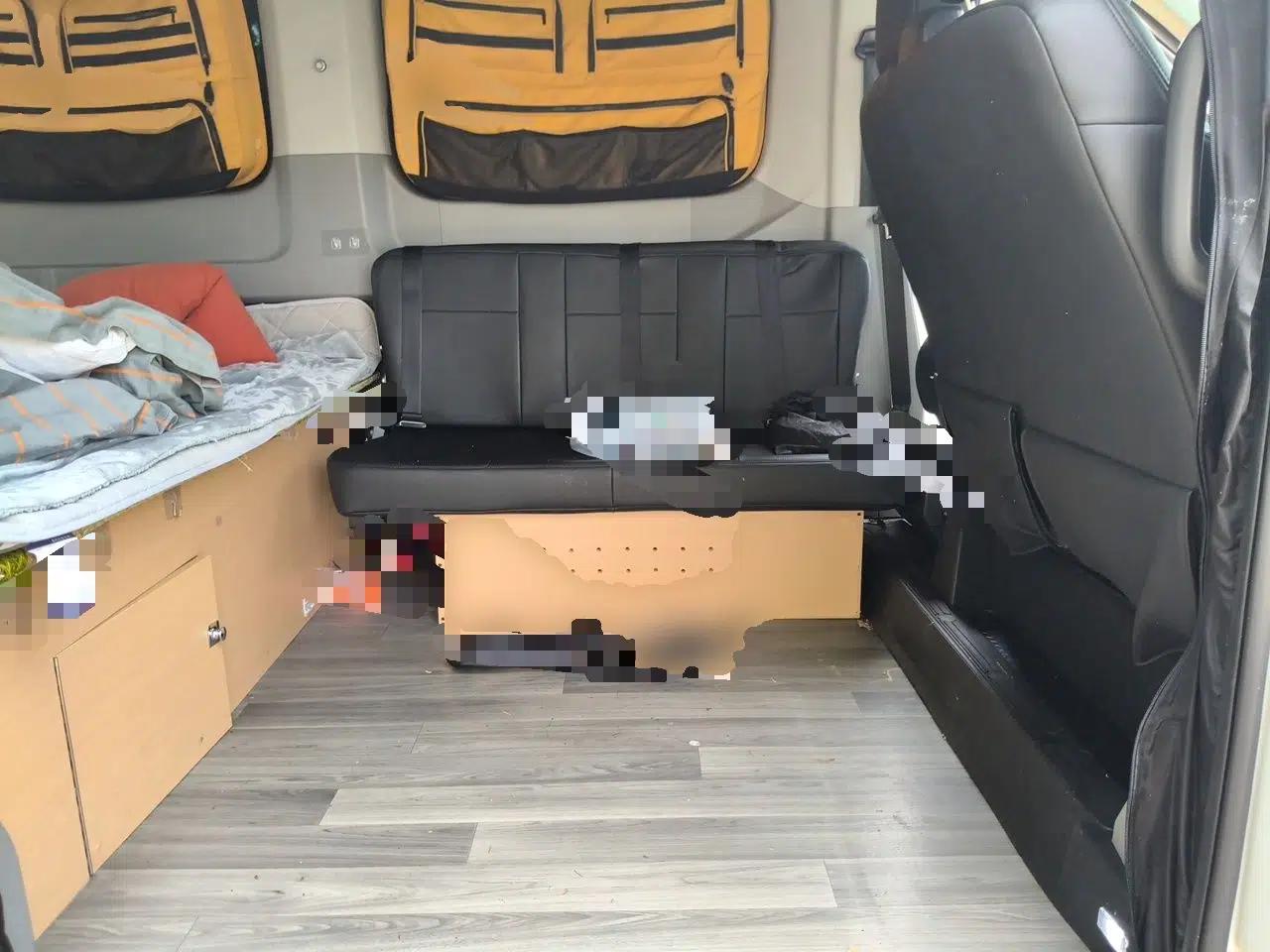 SAIC MAXUS Xintu V90 2022 2.0T AMT Yunjie Front-Wheel-Drive Short Wheelbase Mid-Roof Design with Single Rear Tire and 6 Seats — миниатюра 18