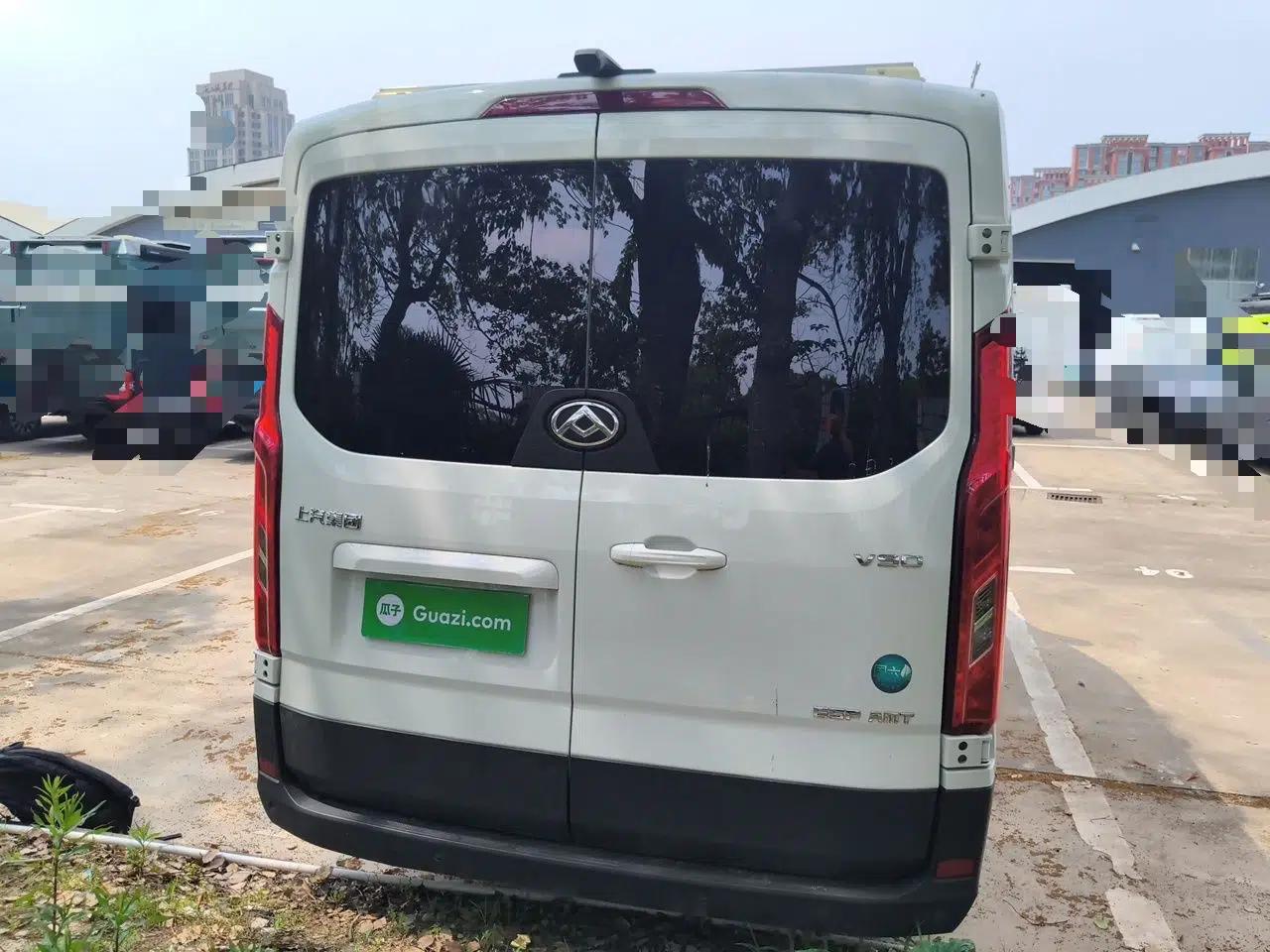 SAIC MAXUS Xintu V90 2022 2.0T AMT Yunjie Front-Wheel-Drive Short Wheelbase Mid-Roof Design with Single Rear Tire and 6 Seats — миниатюра 5