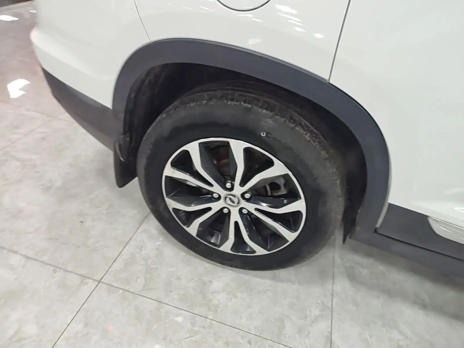 FORTHING Joyear X5 2017 1.6L CVT Luxury Model — миниатюра 10