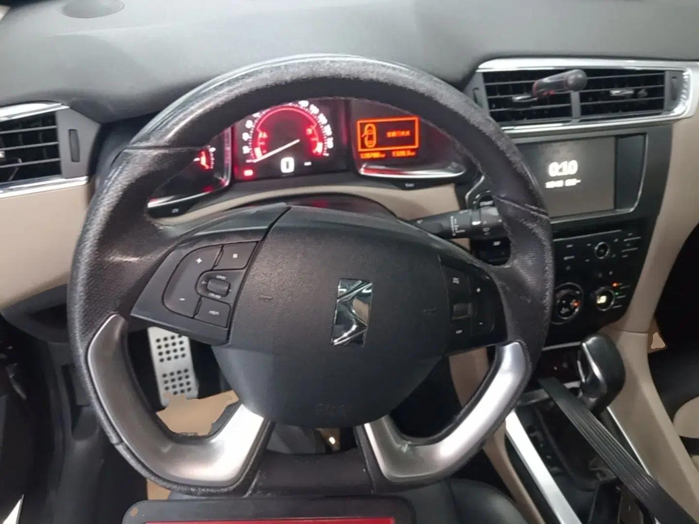 DS 6 2014 1.6T Luxury Edition THP200 — миниатюра 14