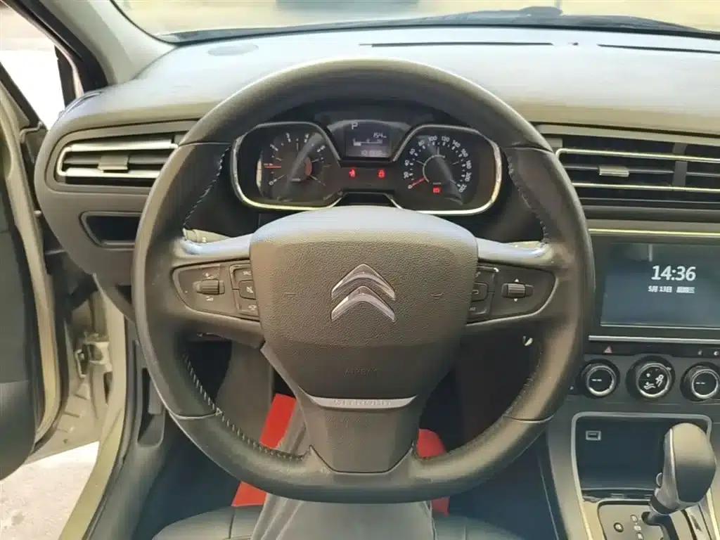 Citroën C4 2016 1.6L Automatic Luxury — миниатюра 11