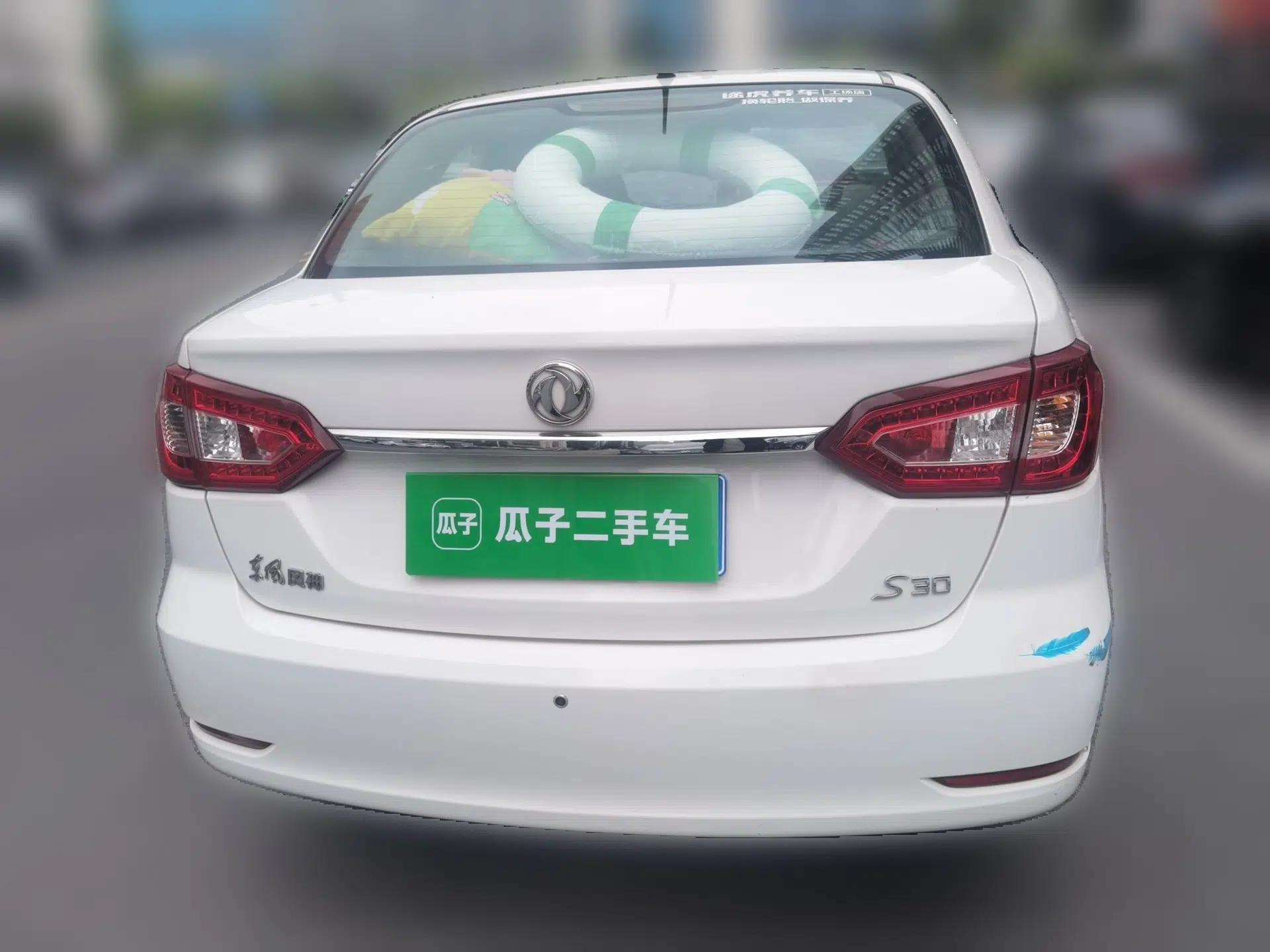 Dongfeng Aeolus S30 2014 1.5L Manual Gratitude Edition — миниатюра 5