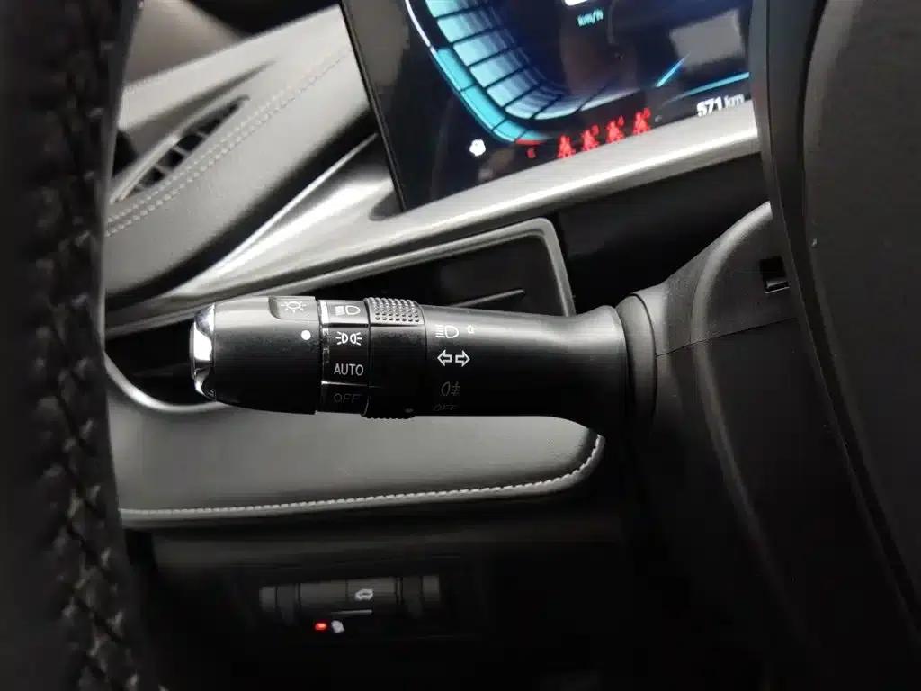 Exeed Chaser 2021 Versailles Edition 1.6T DCT Star Edition — миниатюра 21