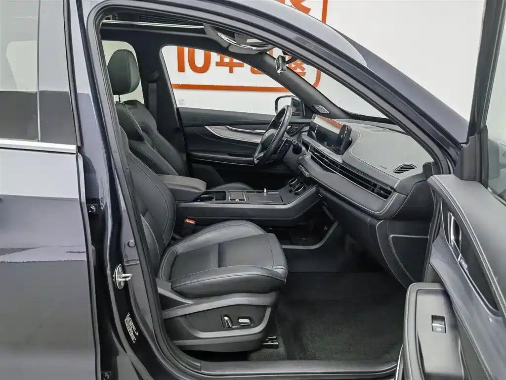 Exeed Chaser 2021 Versailles Edition 1.6T DCT Star Edition — миниатюра 23