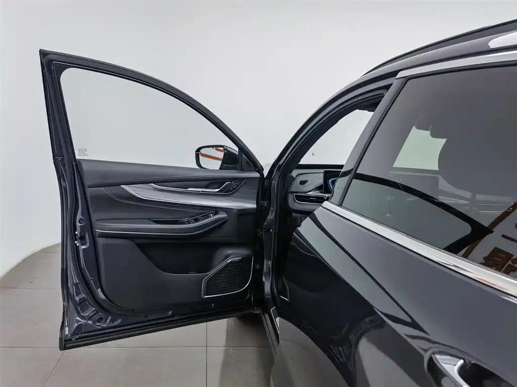 Exeed Chaser 2021 Versailles Edition 1.6T DCT Star Edition — миниатюра 8