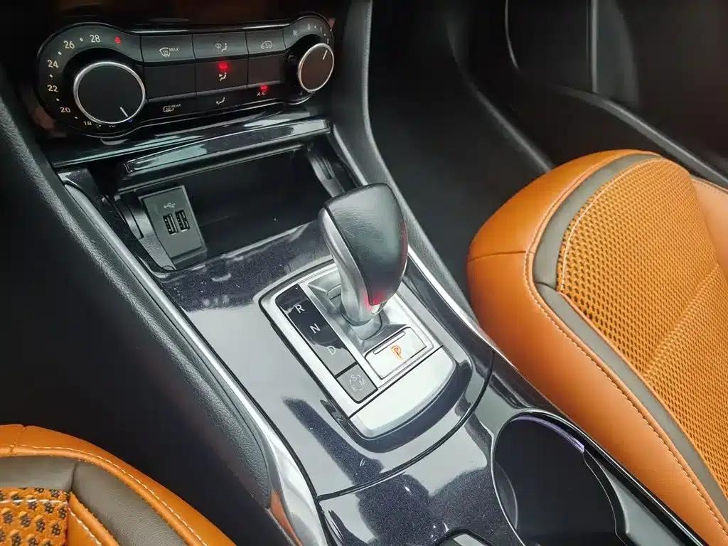Infiniti QX30 2017 2.0T AWD Sport Edition — миниатюра 13