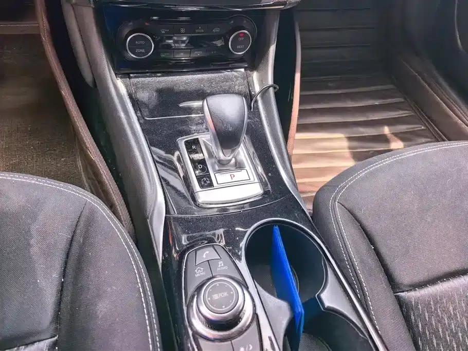 Infiniti QX30 2017 1.6T 2WD Sport Edition — миниатюра 16