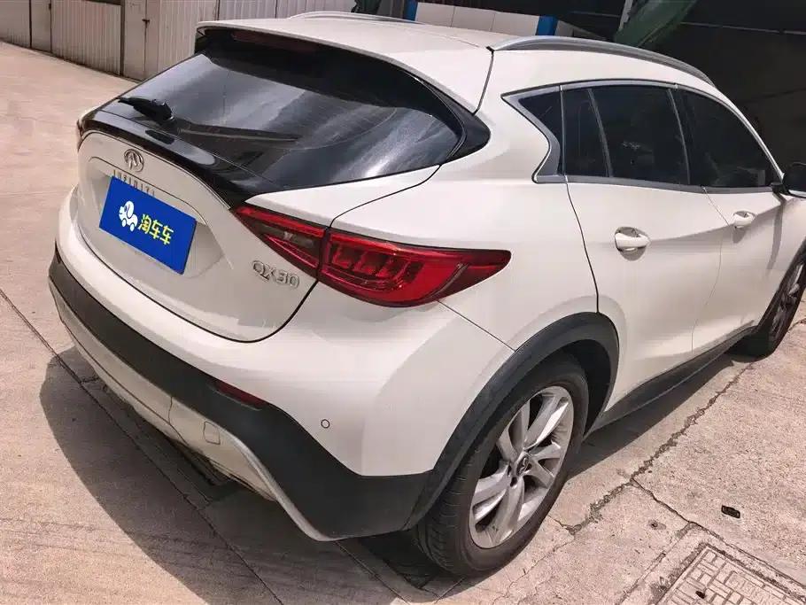 Infiniti QX30 2017 1.6T 2WD Sport Edition — миниатюра 3