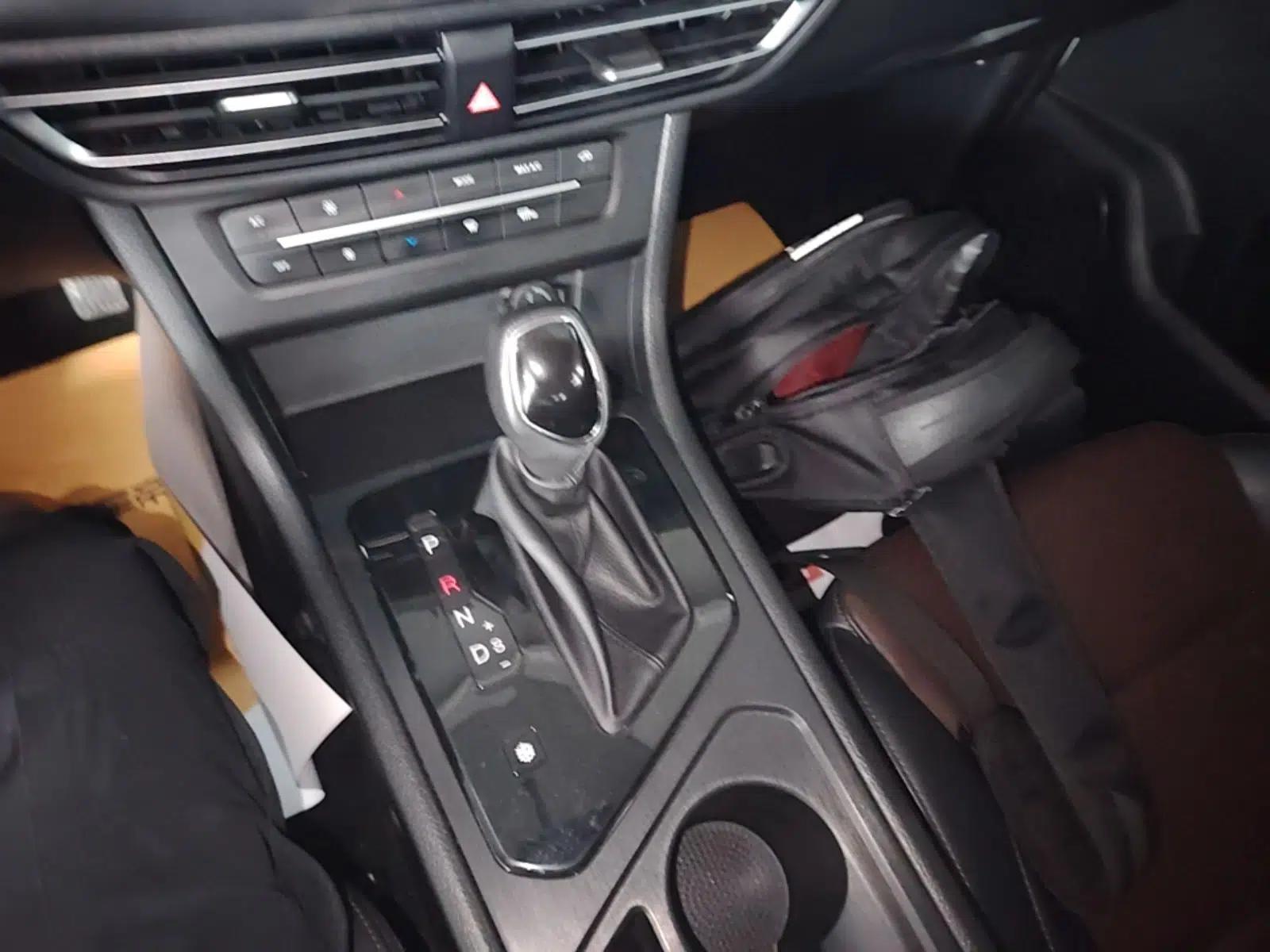 Dongfeng Fengon S560 2021 2.0L CVT Elite Version — миниатюра 17