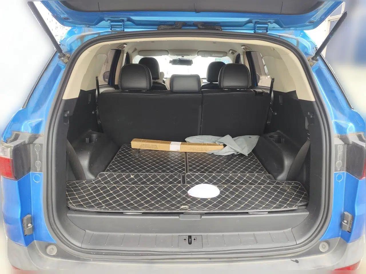 Dongfeng Fengon S560 2018 1.8L CVT Elite Model 7 Seats — миниатюра 16