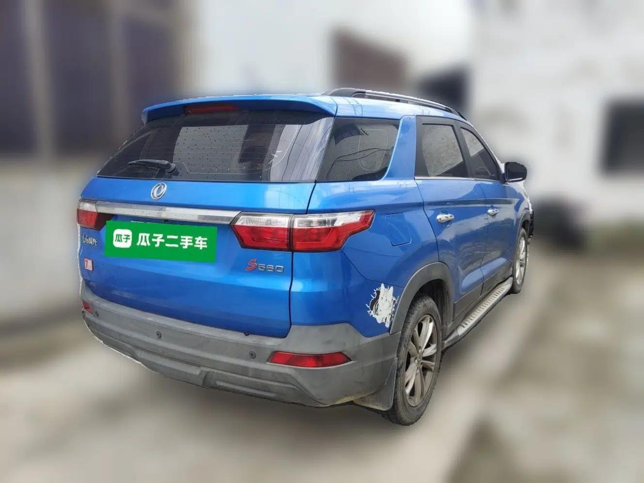 Dongfeng Fengon S560 2018 1.8L CVT Elite Model 7 Seats — миниатюра 4