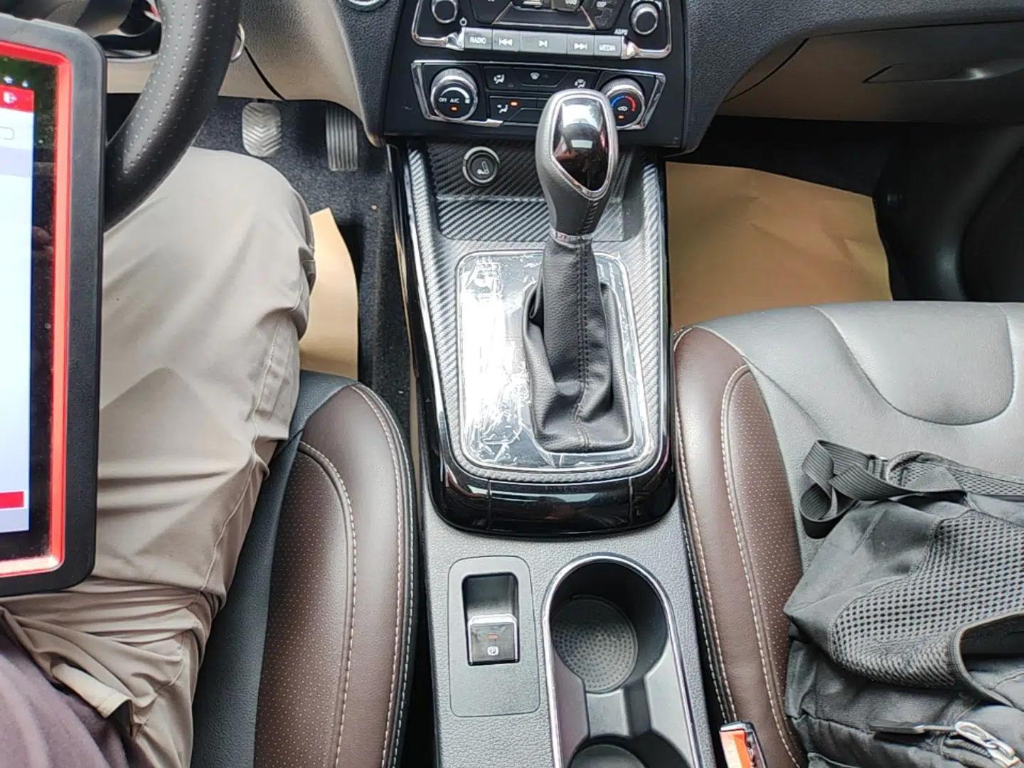 Dongfeng Fengon 370 2018 S370 1.5L CVT Luxury 7-Seater — миниатюра 17