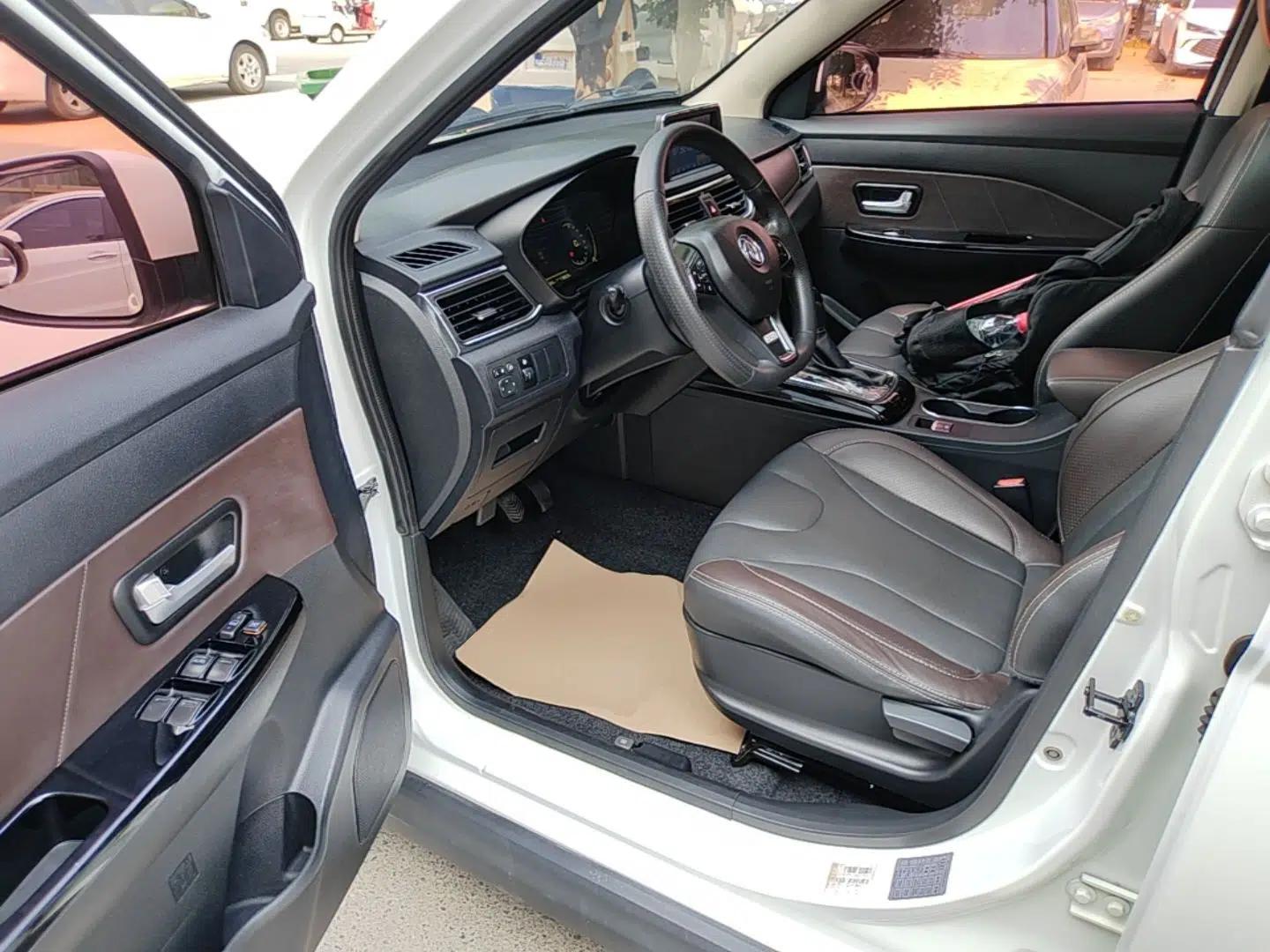 Dongfeng Fengon 370 2018 S370 1.5L CVT Luxury 7-Seater — миниатюра 19