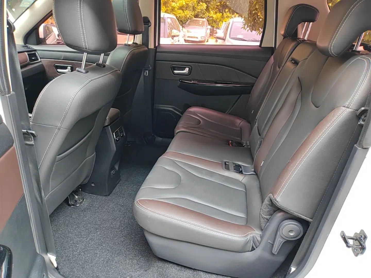 Dongfeng Fengon 370 2018 S370 1.5L CVT Luxury 7-Seater — миниатюра 20
