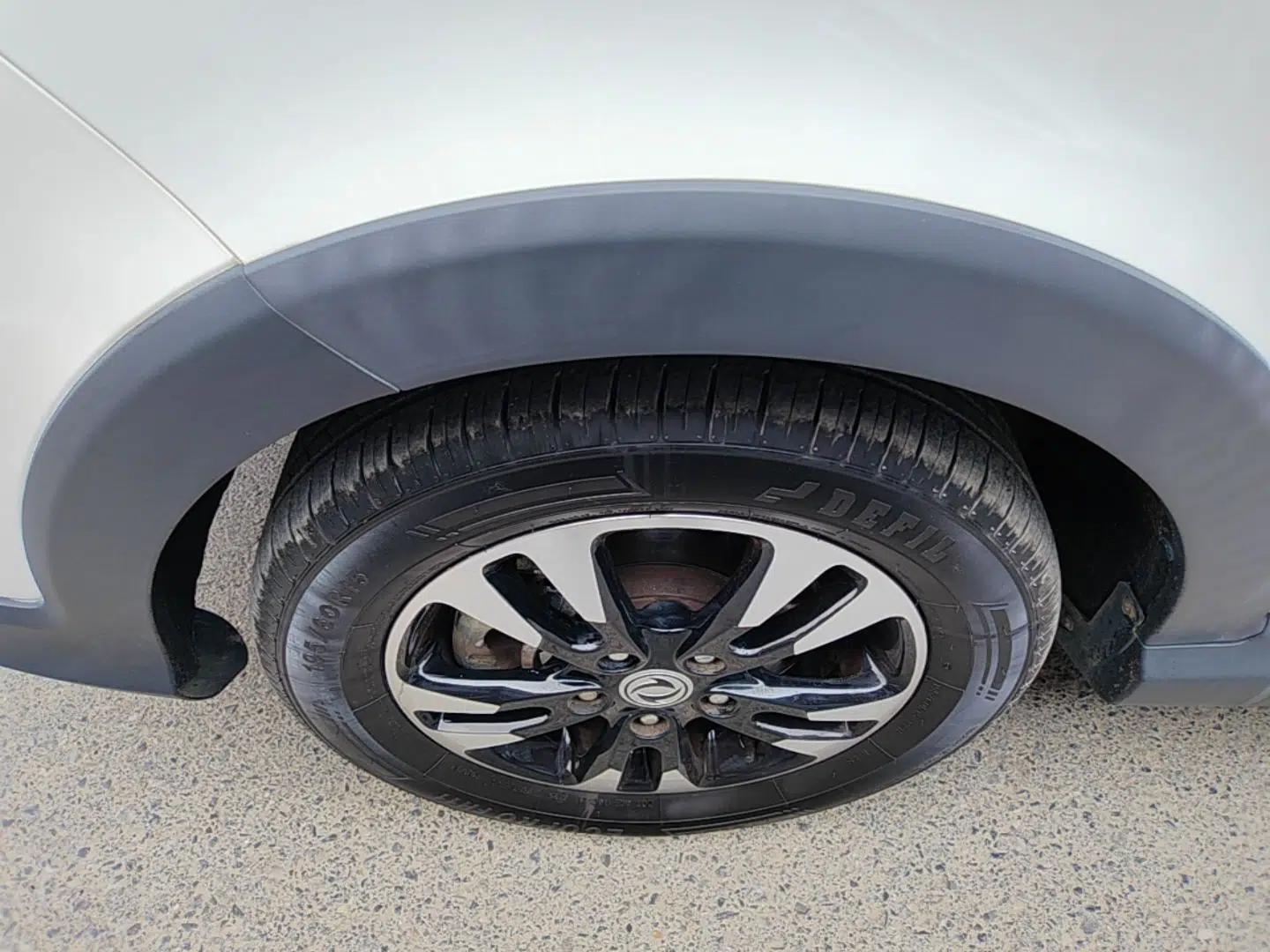 Dongfeng Fengon 370 2018 S370 1.5L CVT Luxury 7-Seater — миниатюра 8