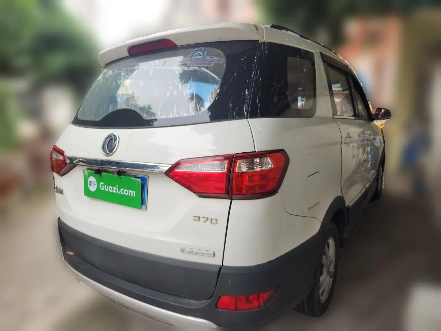 Dongfeng Fengon 370 2016 1.5L Manual Comfort 7-Seater — миниатюра 6