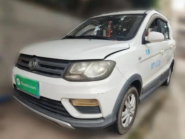 Dongfeng Fengon 370 2016 1.5L Manual Comfort 7-Seater
