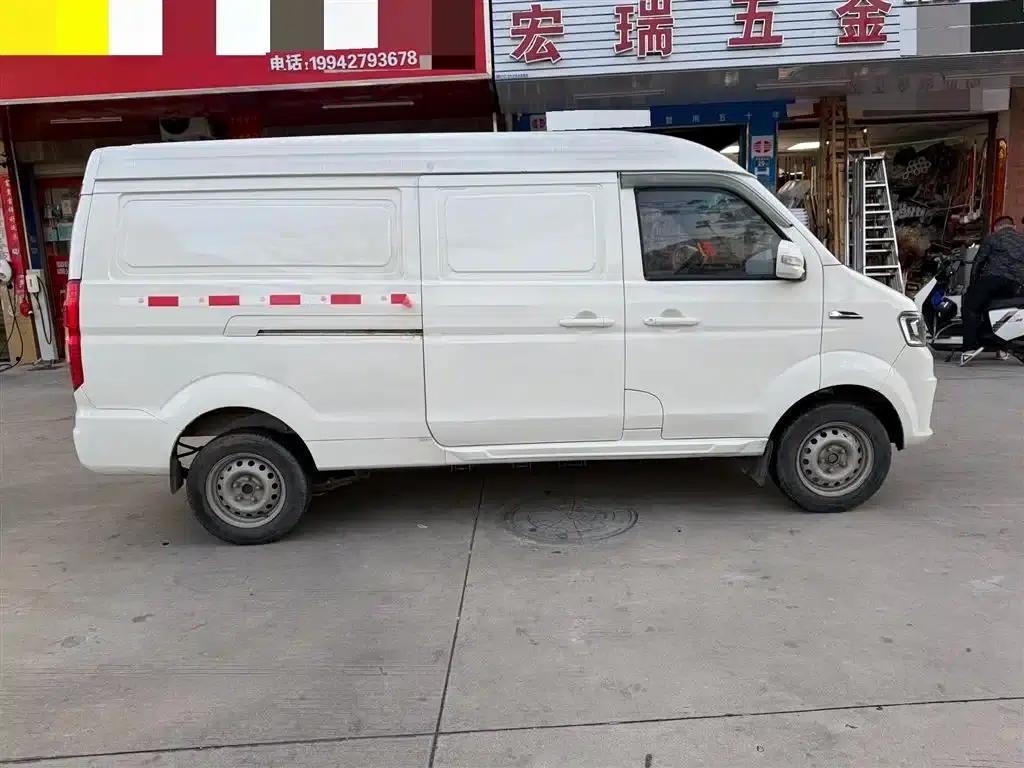 Remote E5 2022 E5L Pure Electric Van - Guoxuan 39.9kWh — миниатюра 4