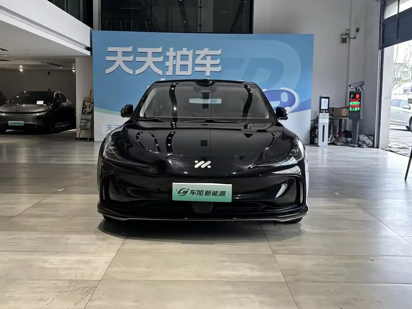 Zhiji L6 2024 Max Standard Edition — миниатюра 2