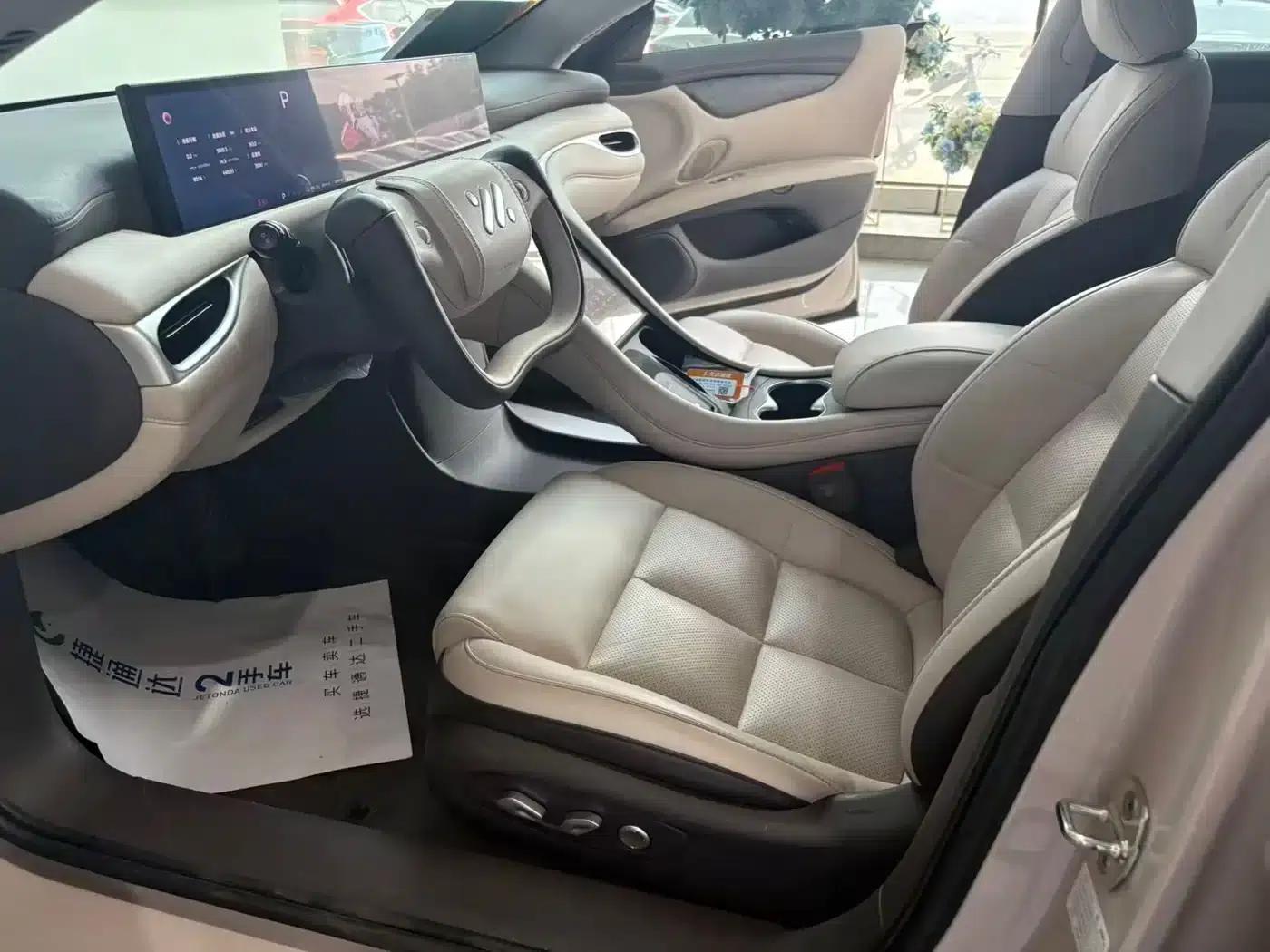Zhiji L6 2024 Max Long Range Edition — миниатюра 24