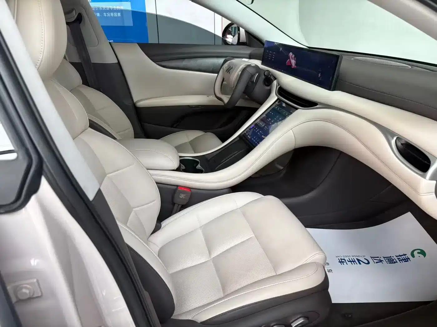 Zhiji L6 2024 Max Long Range Edition — миниатюра 29