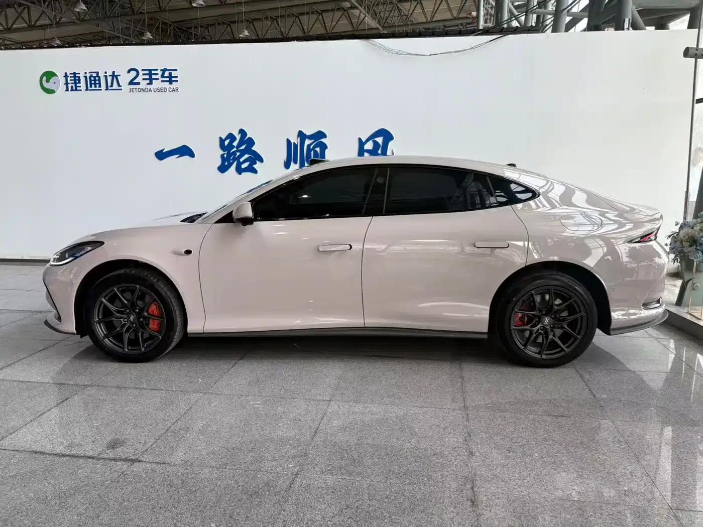 Zhiji L6 2024 Max Long Range Edition — миниатюра 7