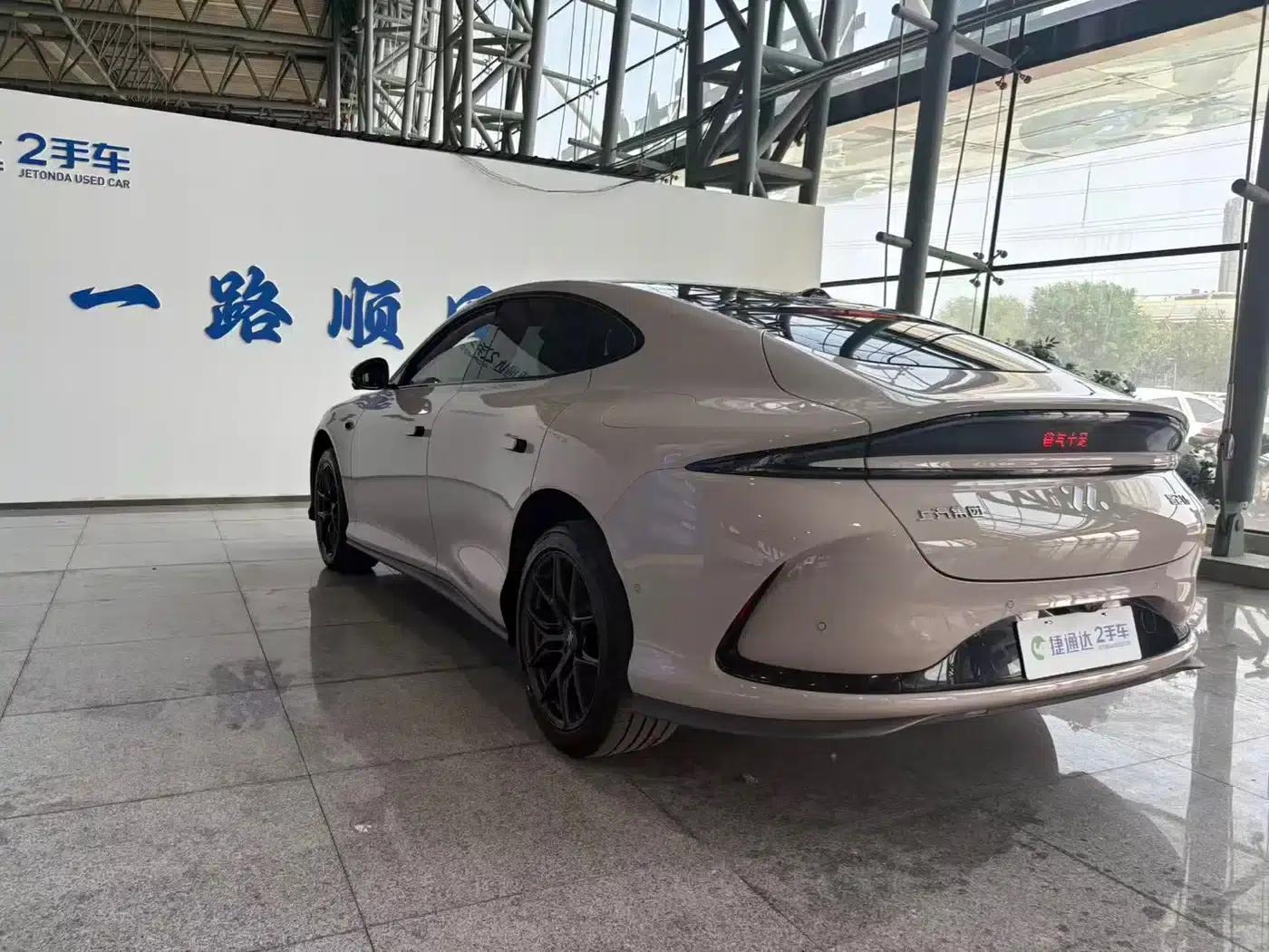 Zhiji L6 2024 Max Long Range Edition — миниатюра 10