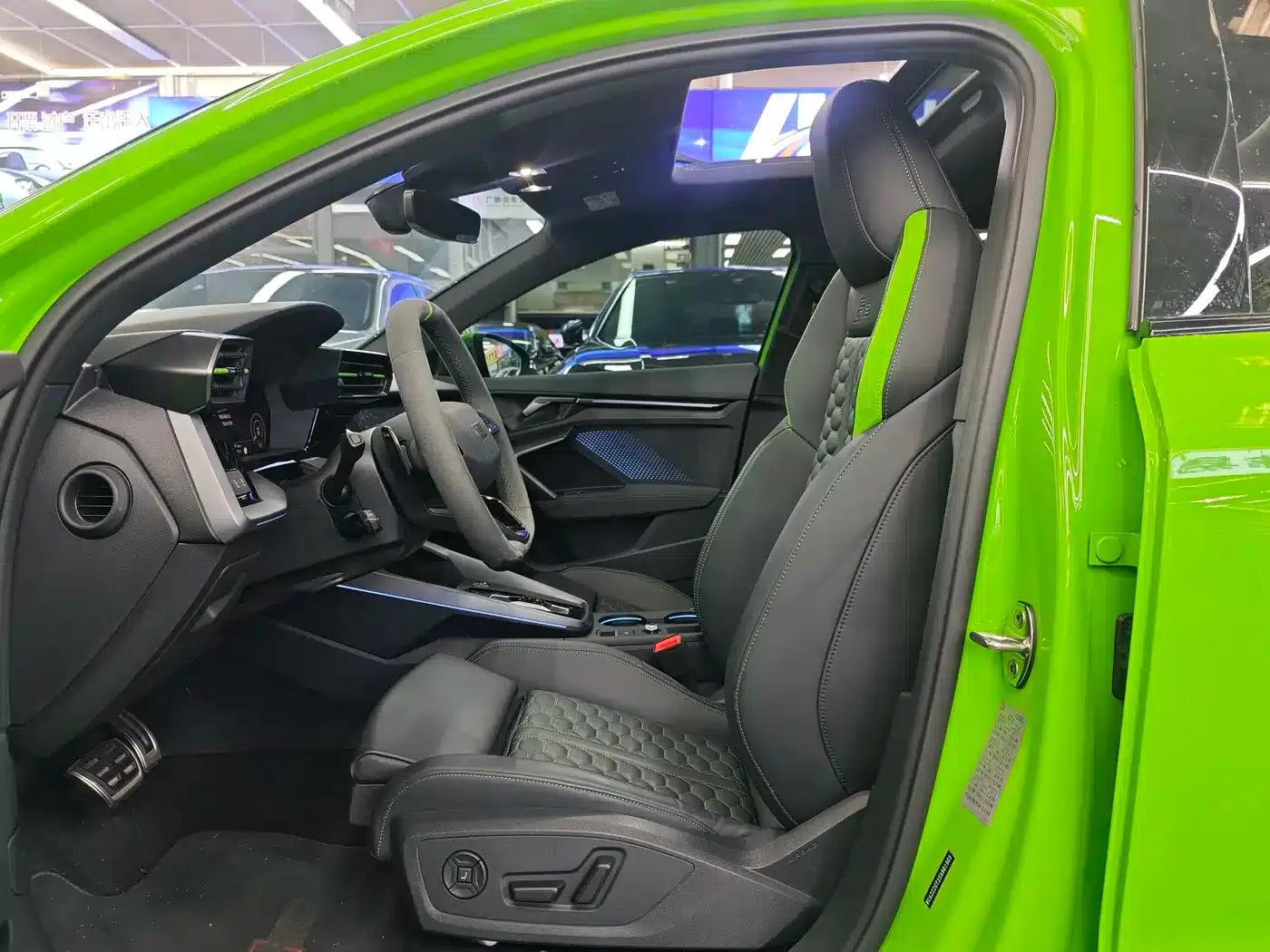 Audi RS 3 2025 RS 3 2.5T Sportback — миниатюра 5