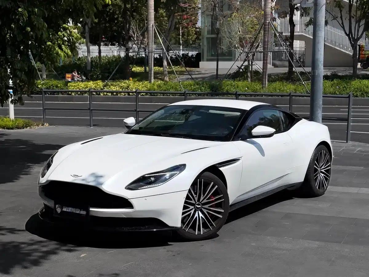 Aston Martin DB11 2019 4.0T V8 Coupe — миниатюра 1