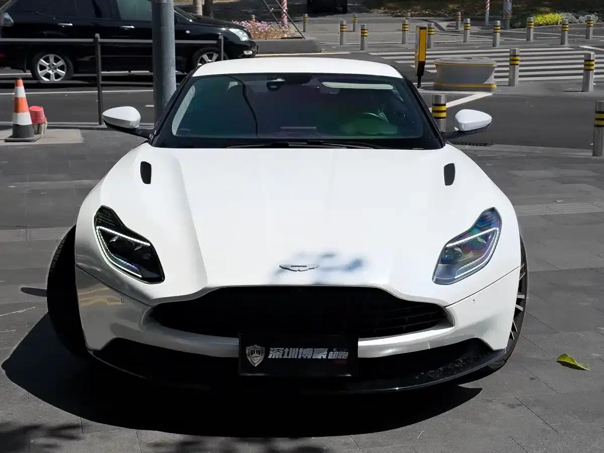 Aston Martin DB11 2019 4.0T V8 Coupe — миниатюра 2