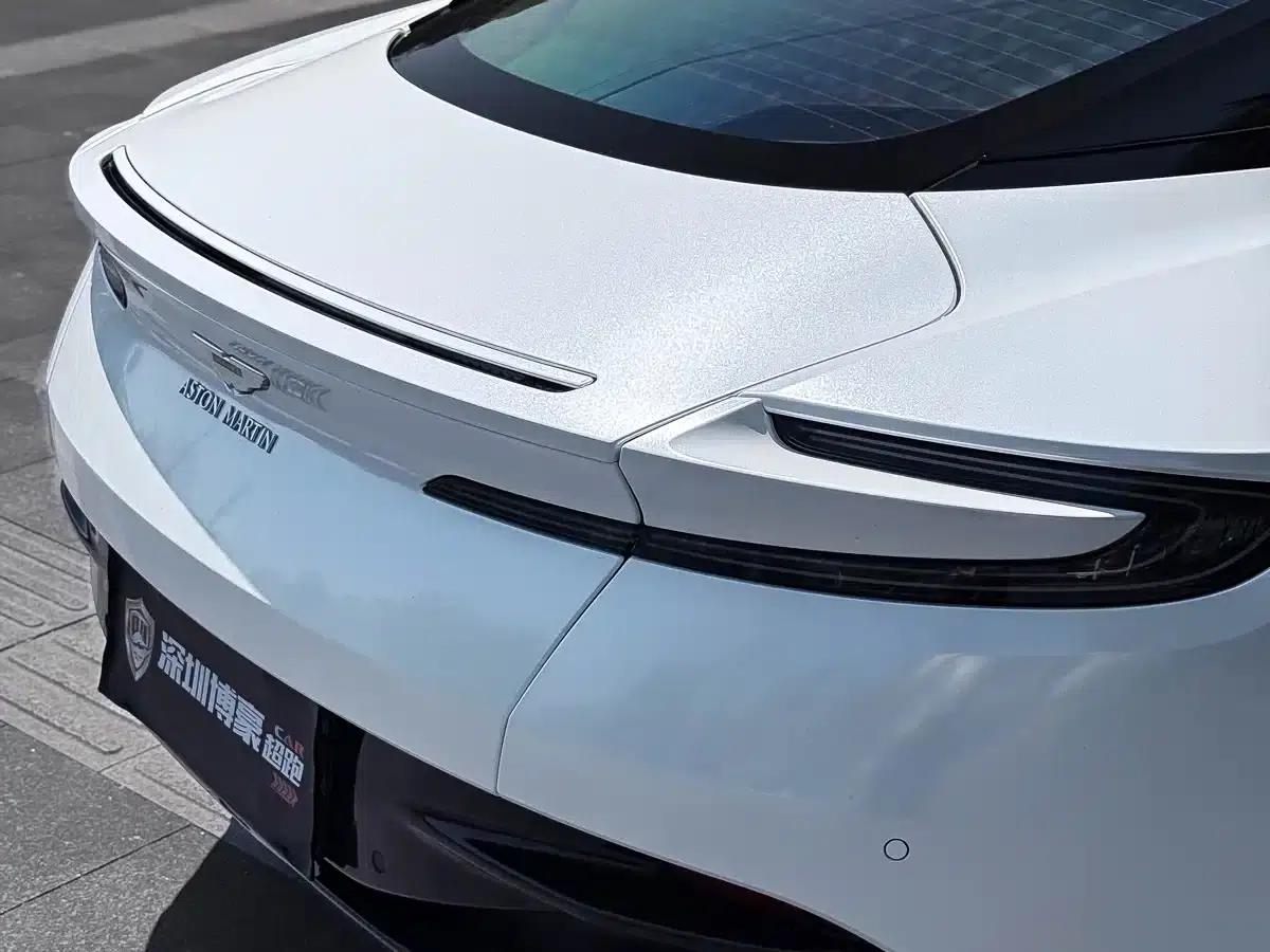 Aston Martin DB11 2019 4.0T V8 Coupe — миниатюра 14