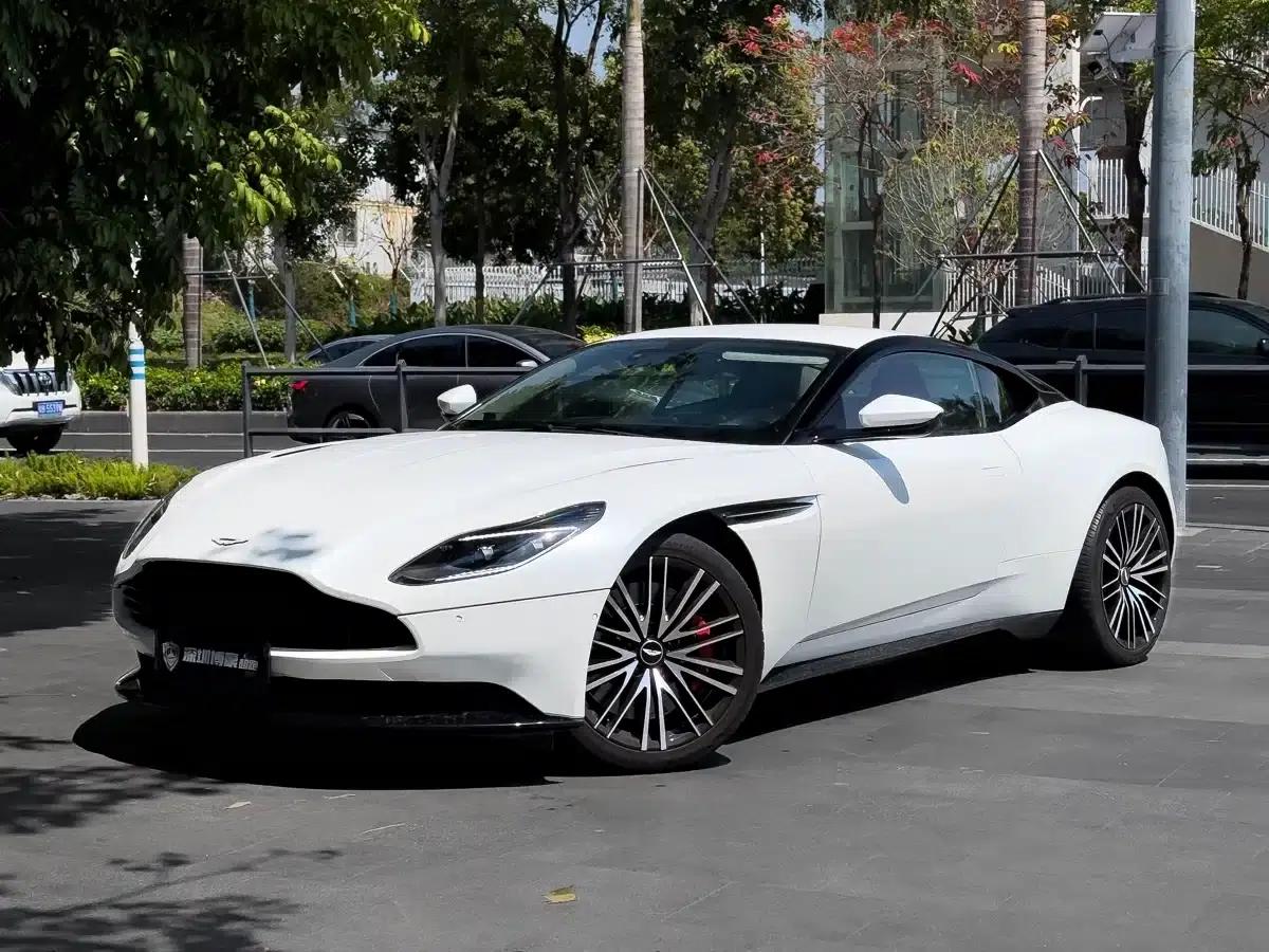 Aston Martin DB11 2019 4.0T V8 Coupe — миниатюра 7
