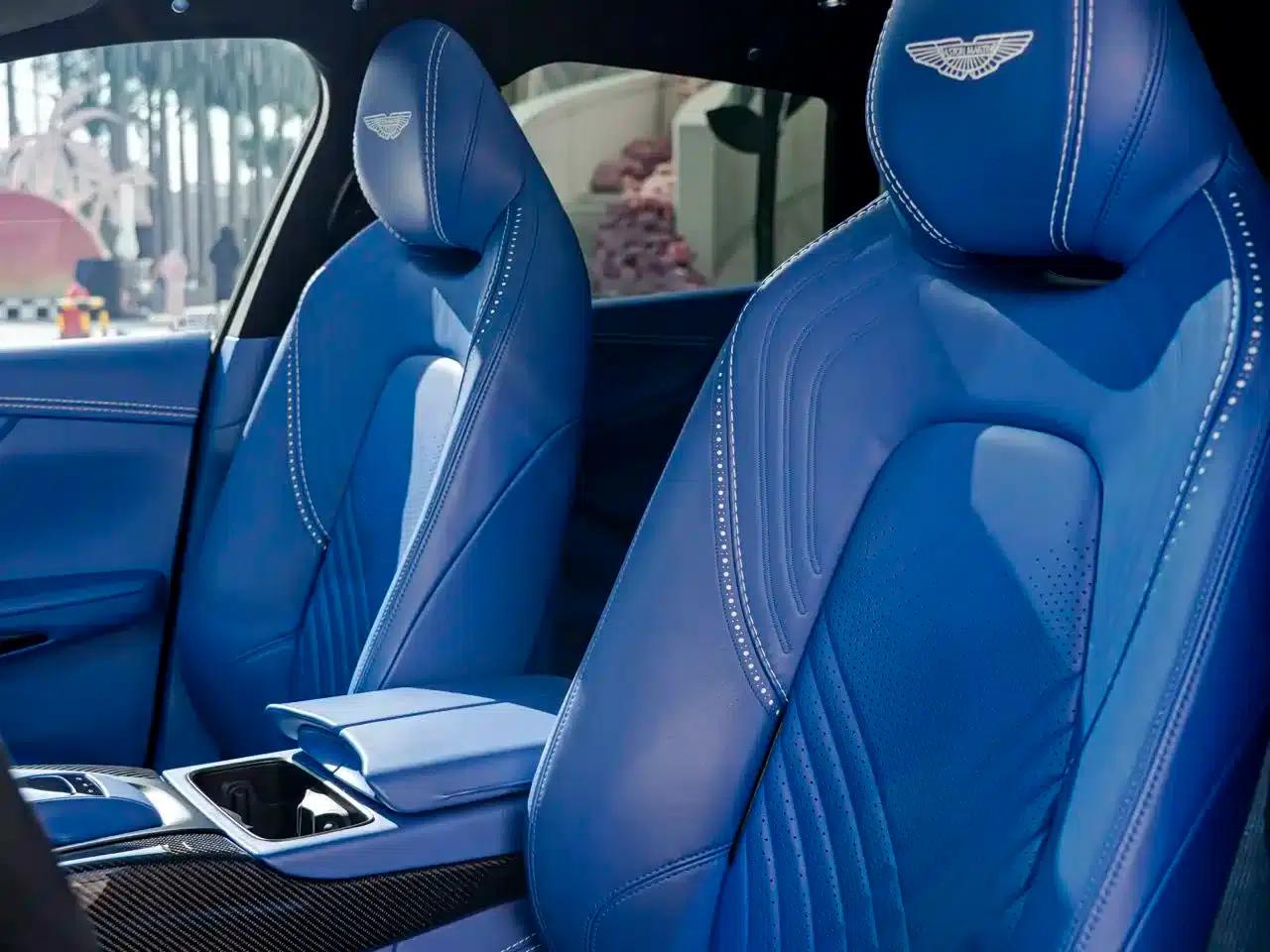 Aston Martin DBX 2021 4.0T V8: A Return to Simplicity — миниатюра 8