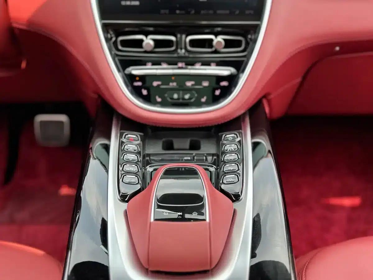 Aston Martin DBX 2022 3.0T STRAIGHT-SIX — миниатюра 20