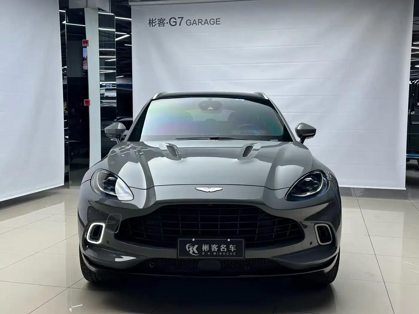 Aston Martin DBX 2022 3.0T STRAIGHT-SIX — миниатюра 2