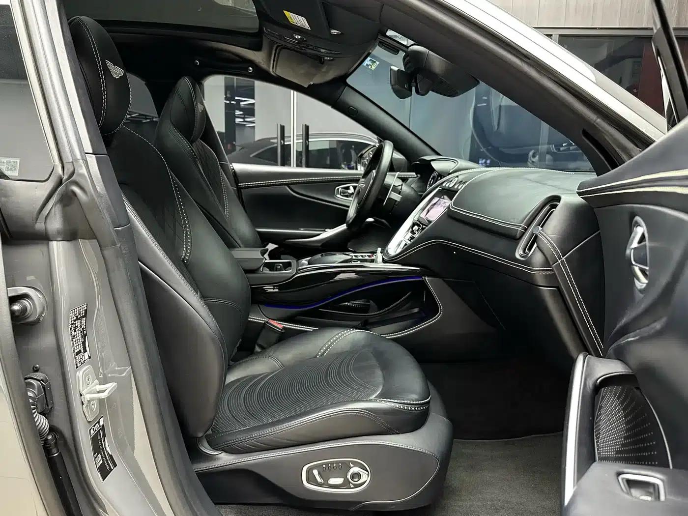 Aston Martin DBX 2022 3.0T STRAIGHT-SIX — миниатюра 12