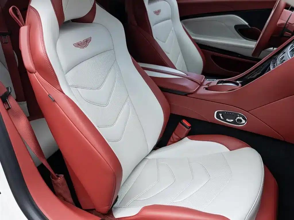 2019 Aston Martin DBS Superleggera V12 Coupe — миниатюра 17