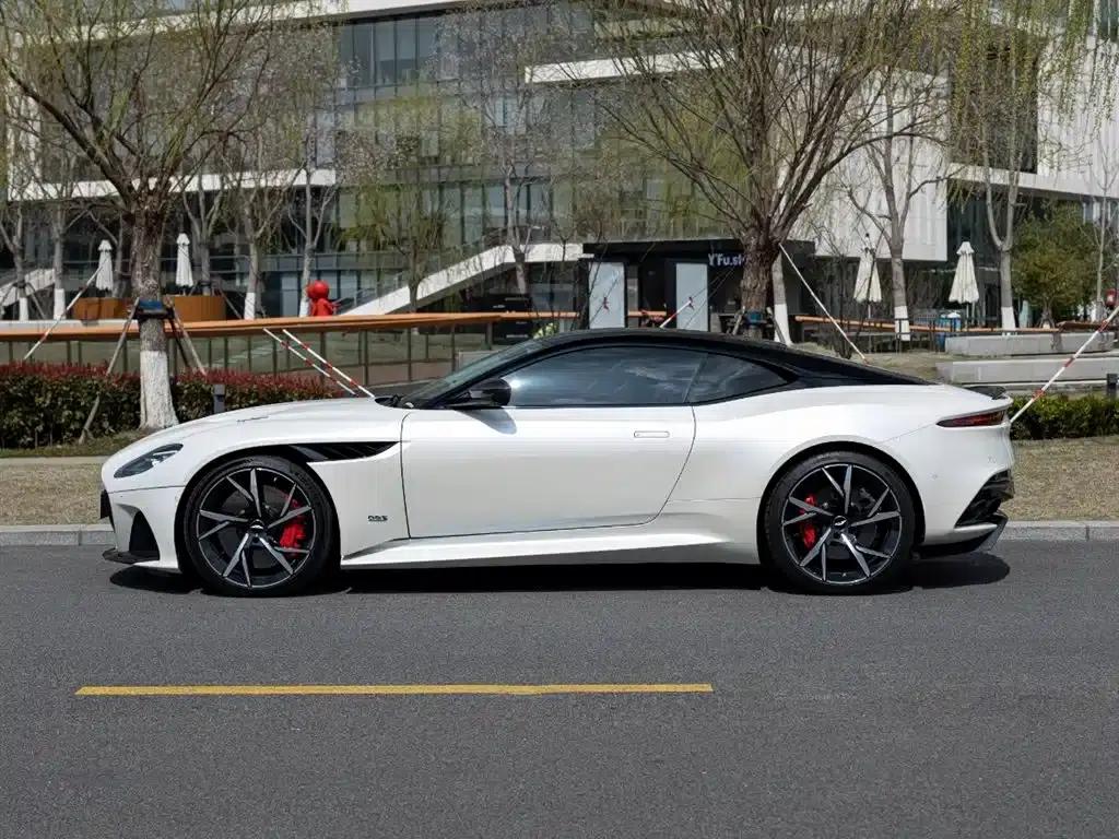 2019 Aston Martin DBS Superleggera V12 Coupe — миниатюра 7