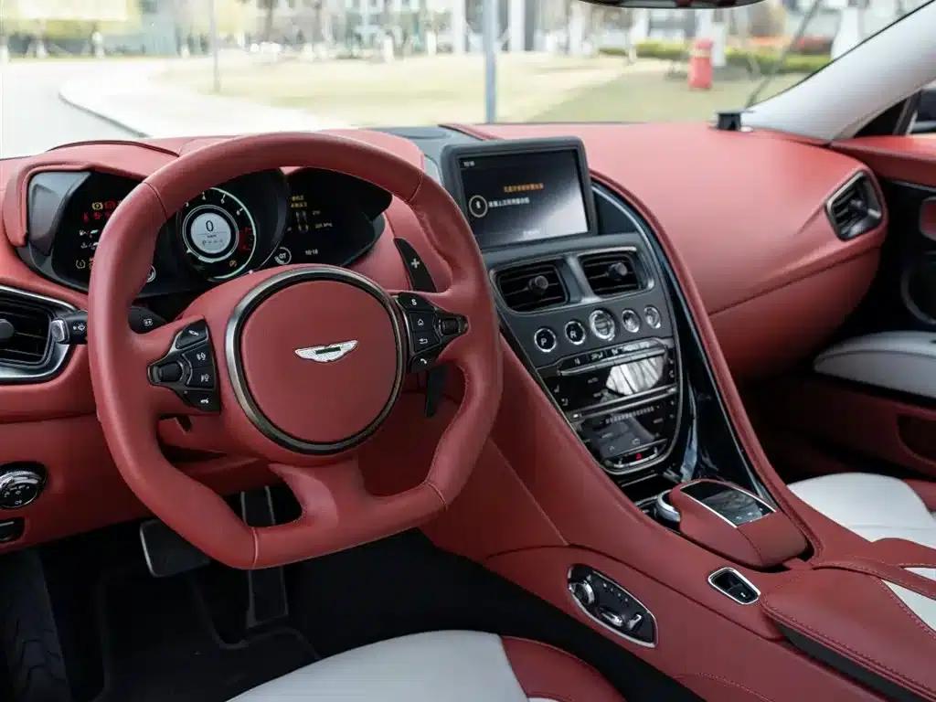 2019 Aston Martin DBS Superleggera V12 Coupe — миниатюра 9