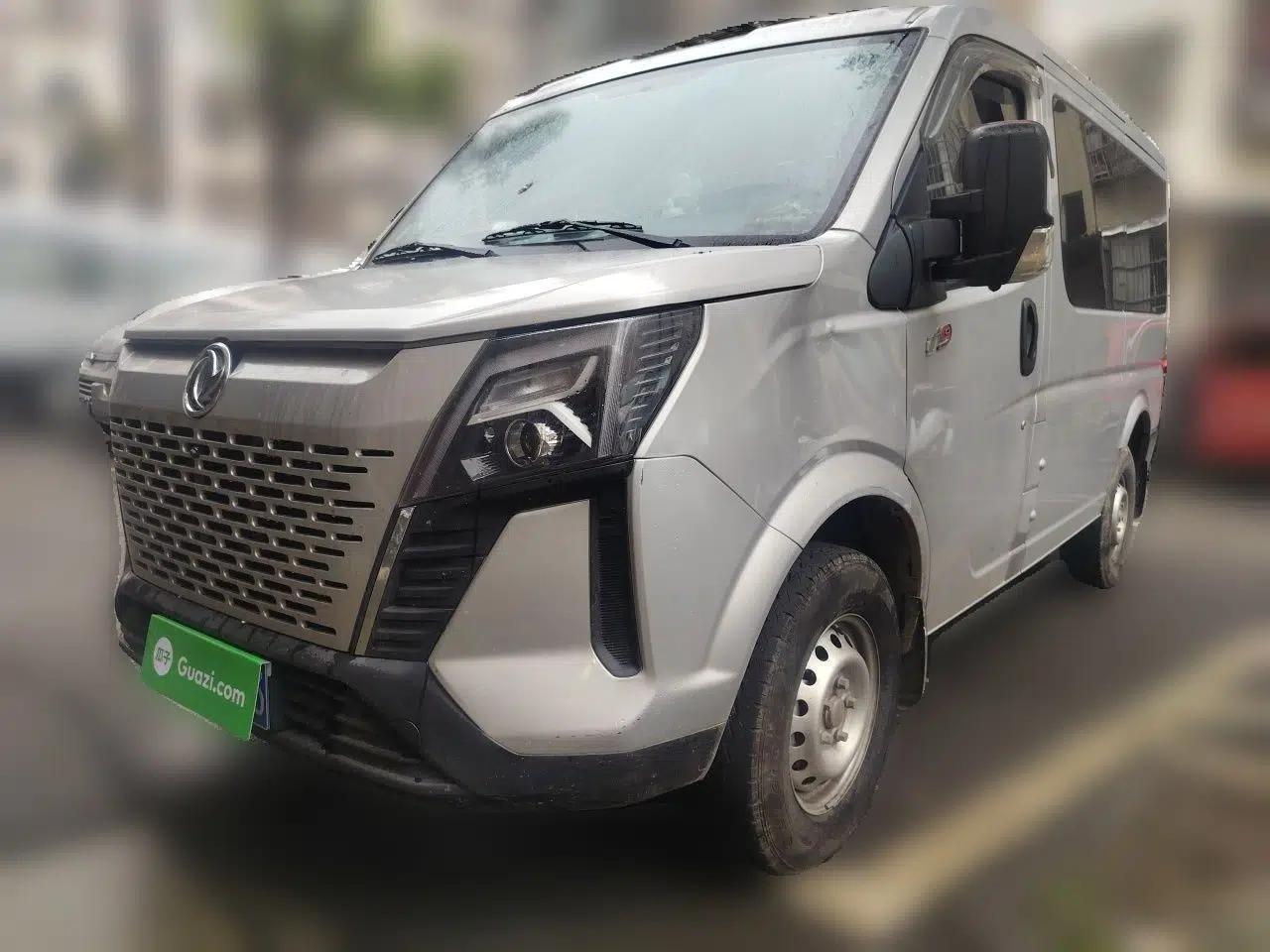 Dongfeng Yufeng 2023 V9+ 2.0T Manual Front-Wheel-Drive Multi-Function Short-Chassis Low-Roof 5/6-Seater — миниатюра 1