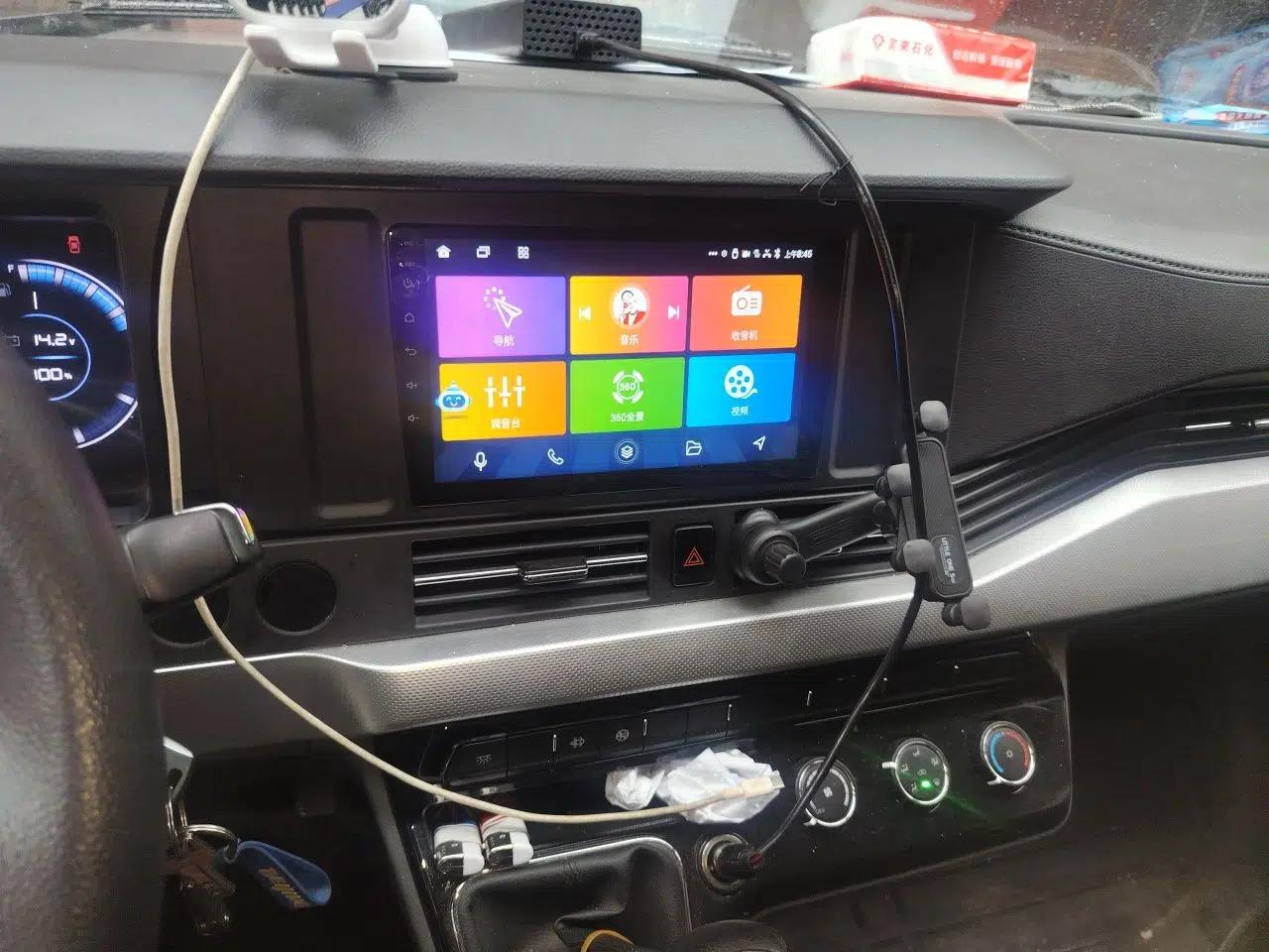 Dongfeng Yufeng 2023 V9+ 2.0T Manual Front-Wheel-Drive Multi-Function Short-Chassis Low-Roof 5/6-Seater — миниатюра 14