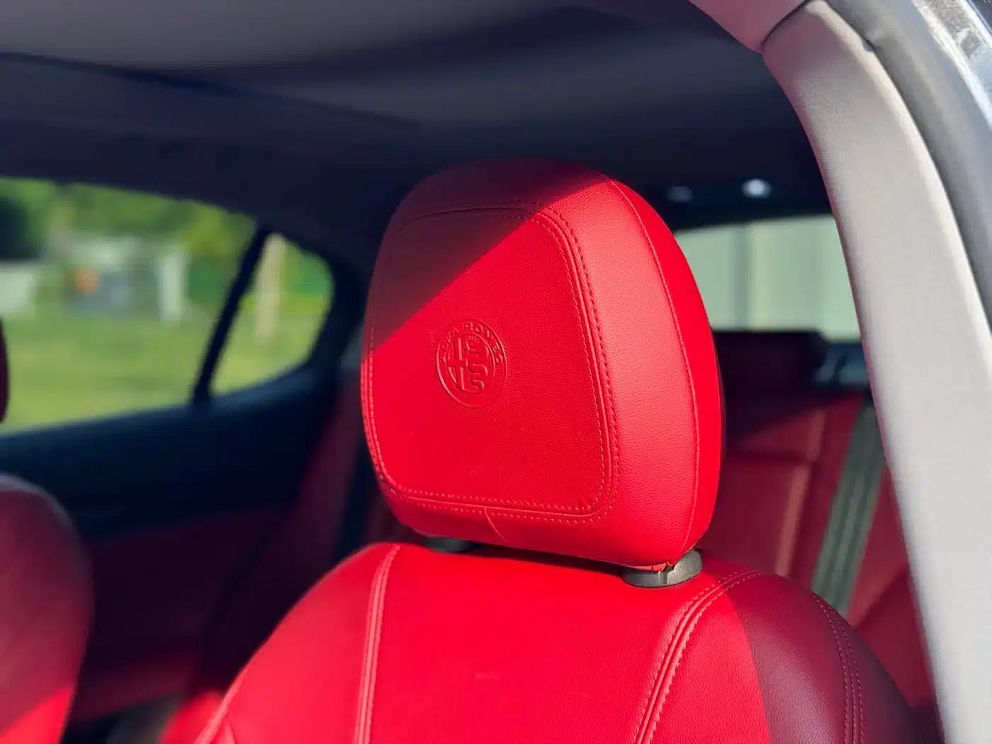 2017 Stelvio 2.0T 200HP Luxury Edition — миниатюра 13