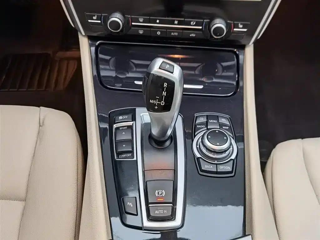2011 BMW 5 Series GT 535i Elegant Edition — миниатюра 13