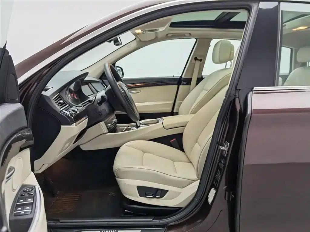 2011 BMW 5 Series GT 535i Elegant Edition — миниатюра 10