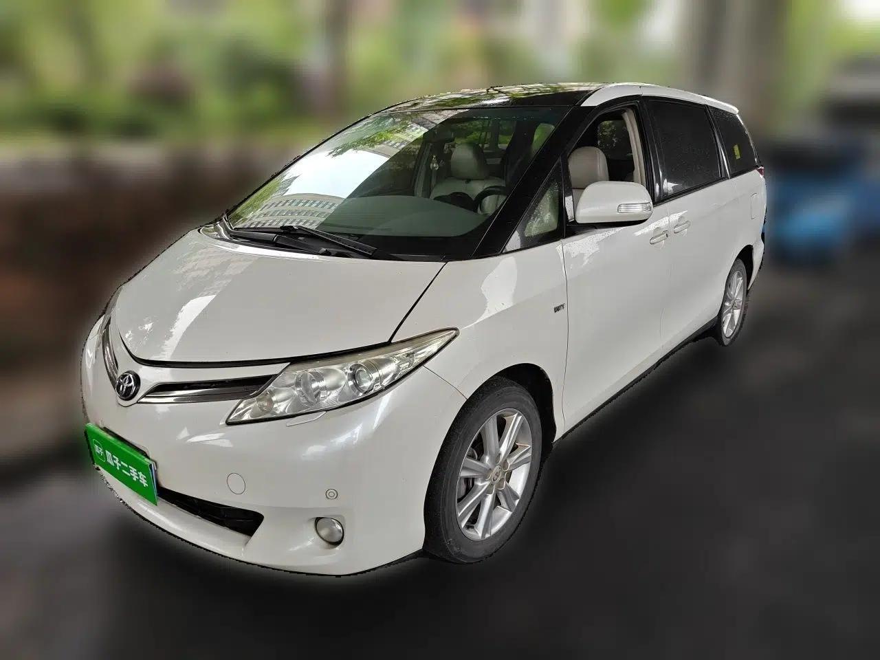 Toyota Previa 2012 2.4L 7-Seater Standard Edition — миниатюра 1