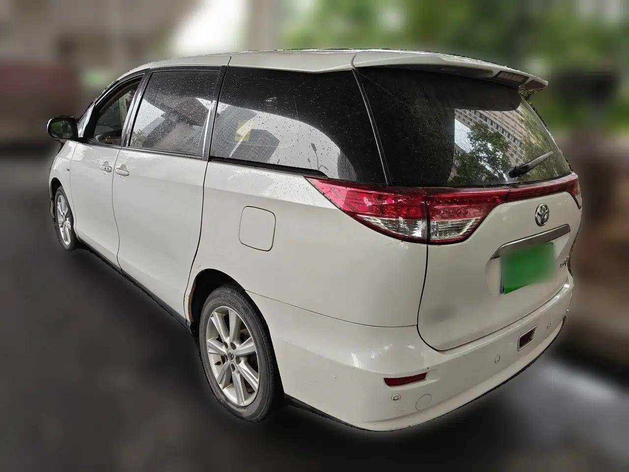 Toyota Previa 2012 2.4L 7-Seater Standard Edition — миниатюра 4