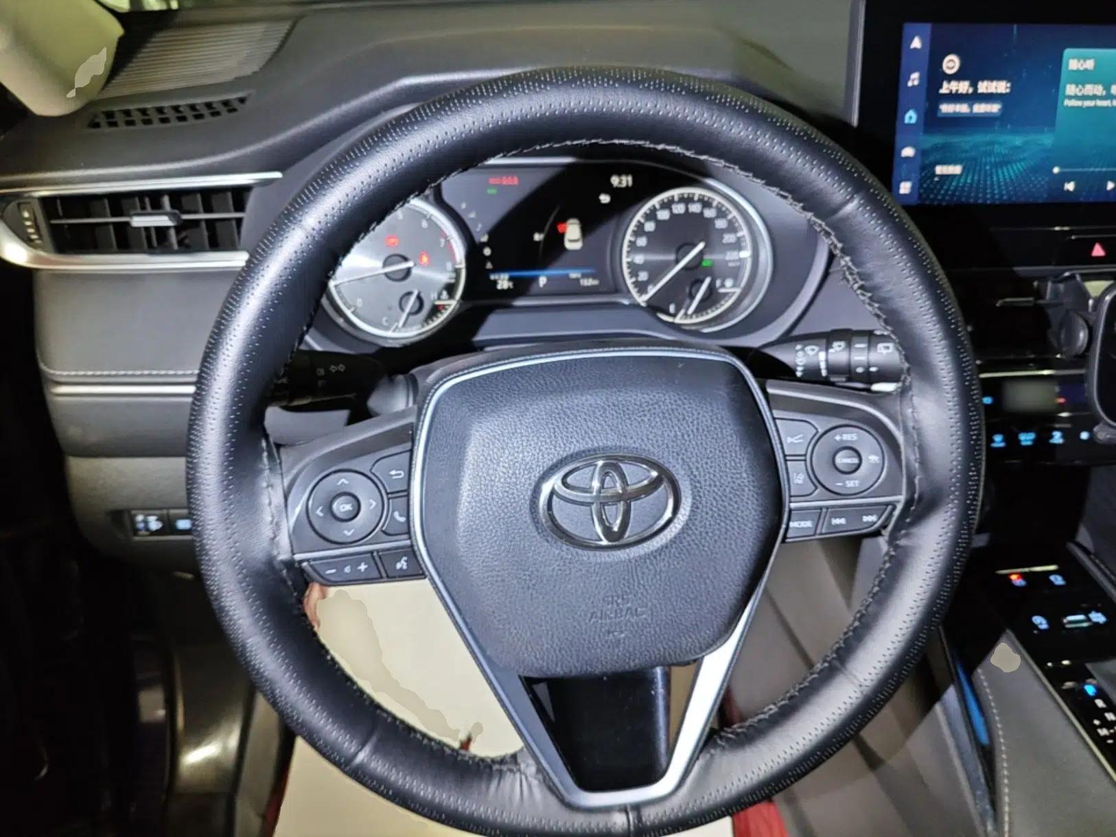 Toyota Harrier 2022 2.0L CVT Two-Wheel Drive Deluxe Edition — миниатюра 14