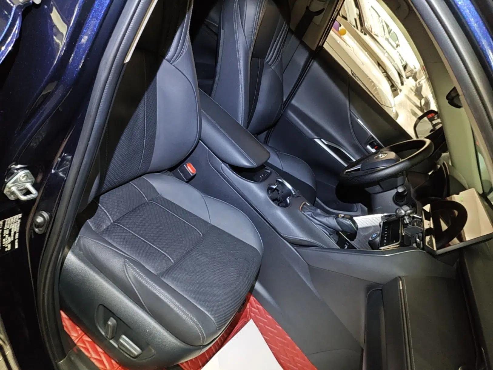 Toyota Harrier 2022 2.0L CVT Two-Wheel Drive Deluxe Edition — миниатюра 23